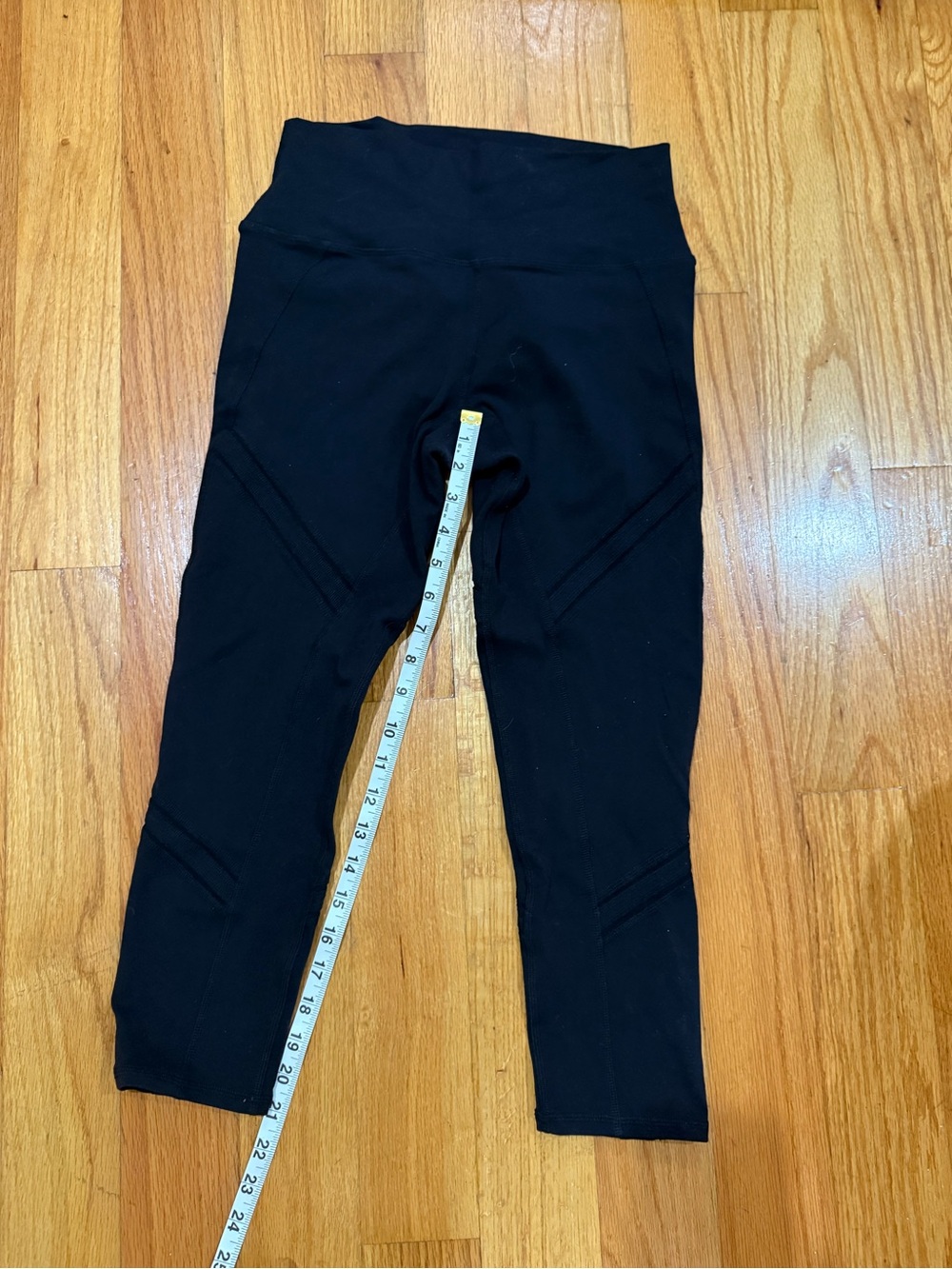 Alo Yoga High-Waist Seamless Moto Crop 21" Leggings Black M - Picture 6 of 8